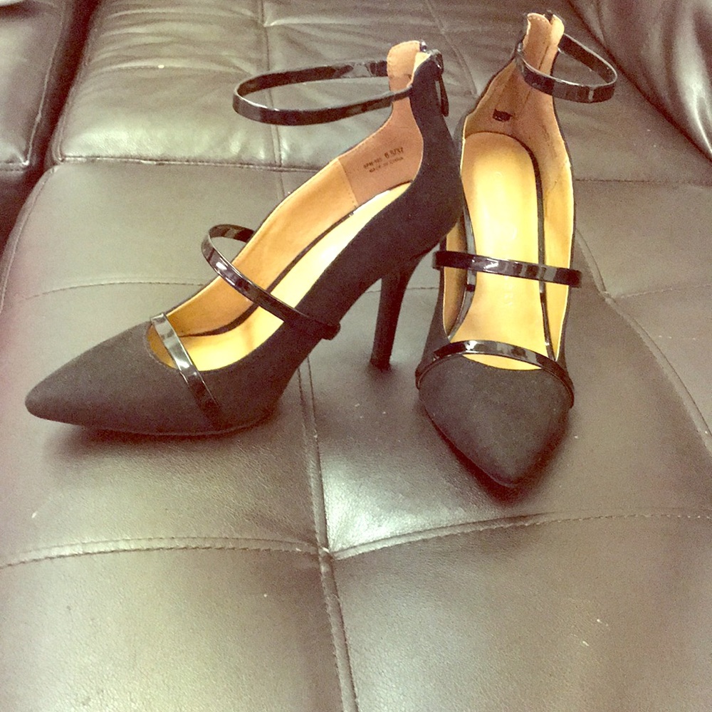 BRAND NEW!!! Never Worn